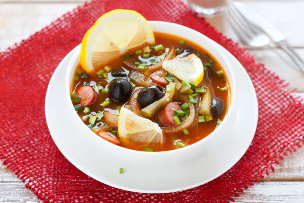 Рецепт дня: «М'ясна солянка»