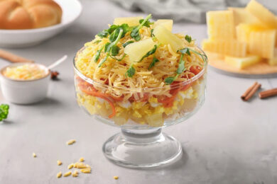 Рецепт дня: «Салат з куркою та ананасом»