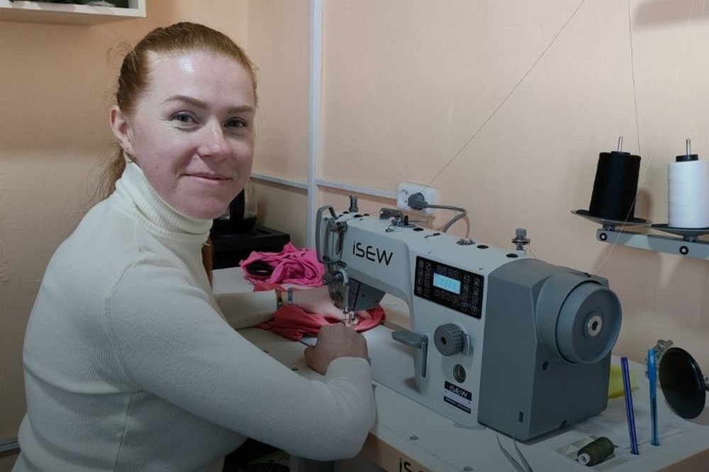 Як грант Власна справа допоміг мешканці Донеччини стати власницею швейного бізнесу (фото)