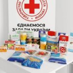 Гуманітарна допомога ВПО з Маріуполя у Києві: можна отримати продукти, спальні мішки, пауербанки, грілки – ще триває реєстрація