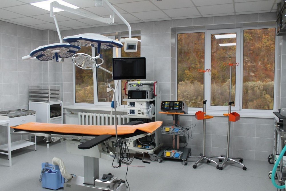 Медзаклад Донеччини надає високоспеціалізовану допомогу у Львівській та Івано-Франківській областях