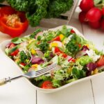 Рецепт дня: «Овочевий салат з редискою, яйцем і зеленою цибулею»