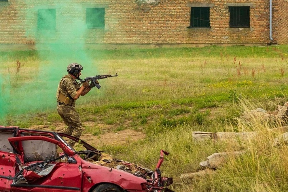 Війна в Україні 3 квітня: ворог просунувся на Харківщині, втратив 1 230 солдатів за добу 1 Війна в Україні 3 квітня: ворог просунувся на Харківщині, втратив 1 230 солдатів за добу