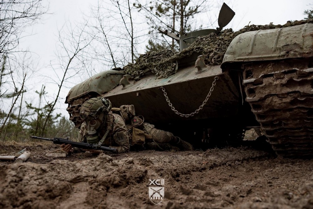 Війна в Україні 8 квітня: ворог просунувся на Донеччині, втратив 1030 солдатів за добу