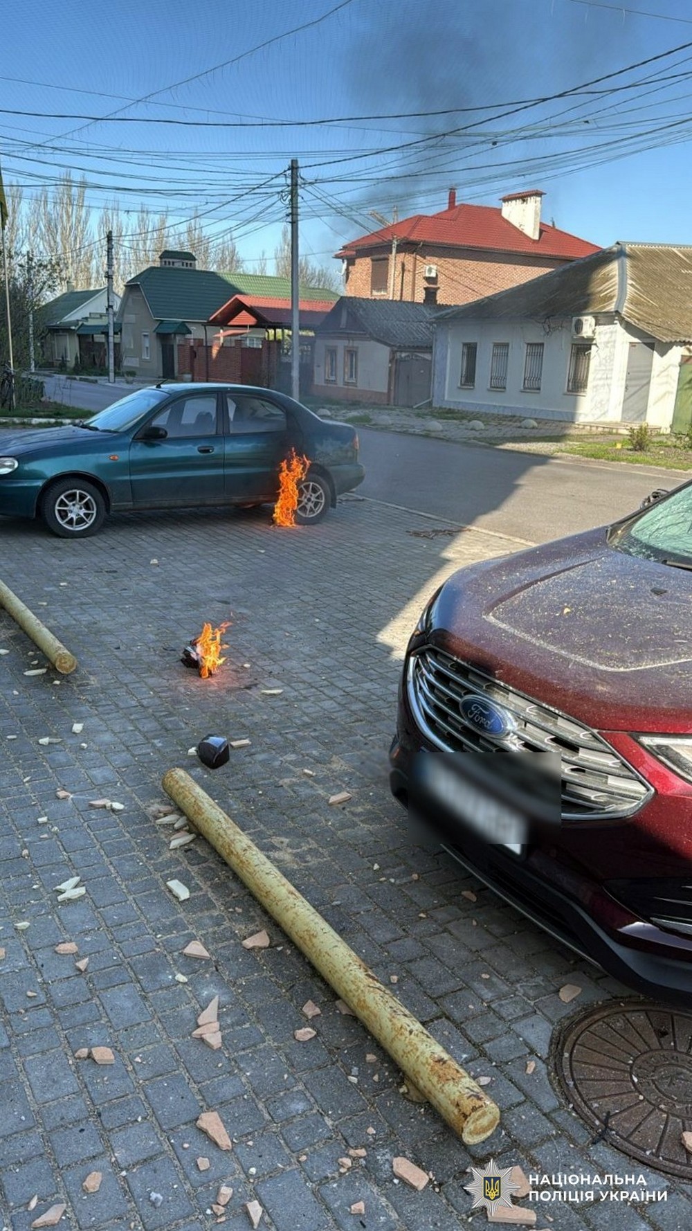 Шестеро вбитих і 22 поранених: пекло у Херсоні і області – ворог скидає бомби, б’є дронами і артилерією (Фото)