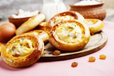 Рецепт дня: «Ватрушки з сиром»