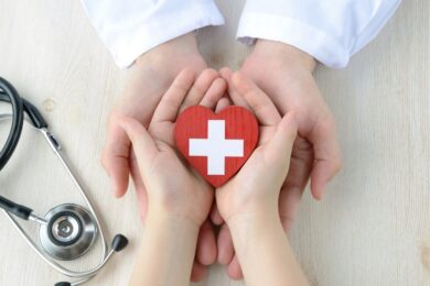 Медична допомога не за місцем реєстрації: як отримати і чи мають право відмовити