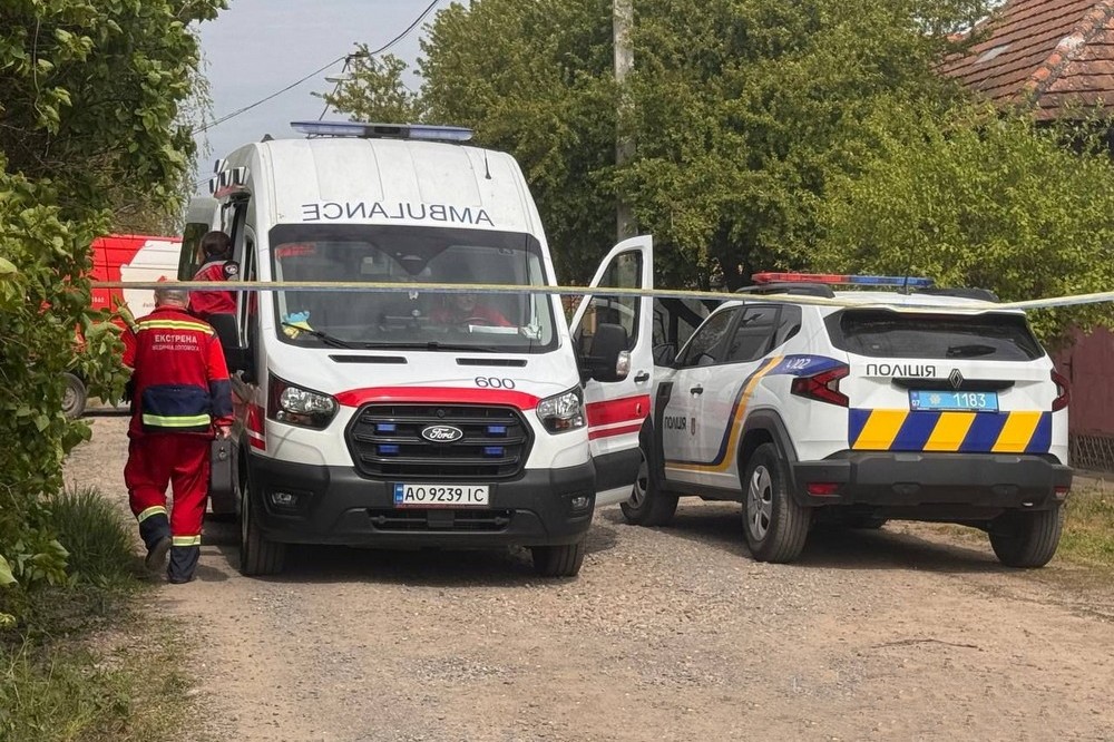 Викрав жінку з 3-річною дитиною і відкрив вогонь по правоохоронцях – на Закарпатті затримано зловмисника 1 Викрав жінку з 3-річною дитиною і відкрив вогонь по правоохоронцях – на Закарпатті затримано зловмисника