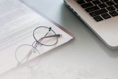 Як ветеранам і ветеранкам коректно описати військовий досвід у резюме