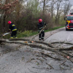 Є загиблі та постраждалі, знеструмлено 1121 населений пункт – наслідки негоди в Україні (фото)