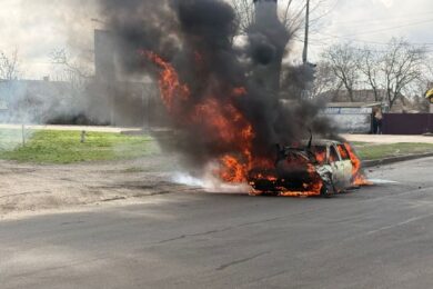 За три доби 35 поранених і вбитий, спалені автівки, зруйновані будинки: суттєво загострилася ситуація у Нікополі і районі (фото)