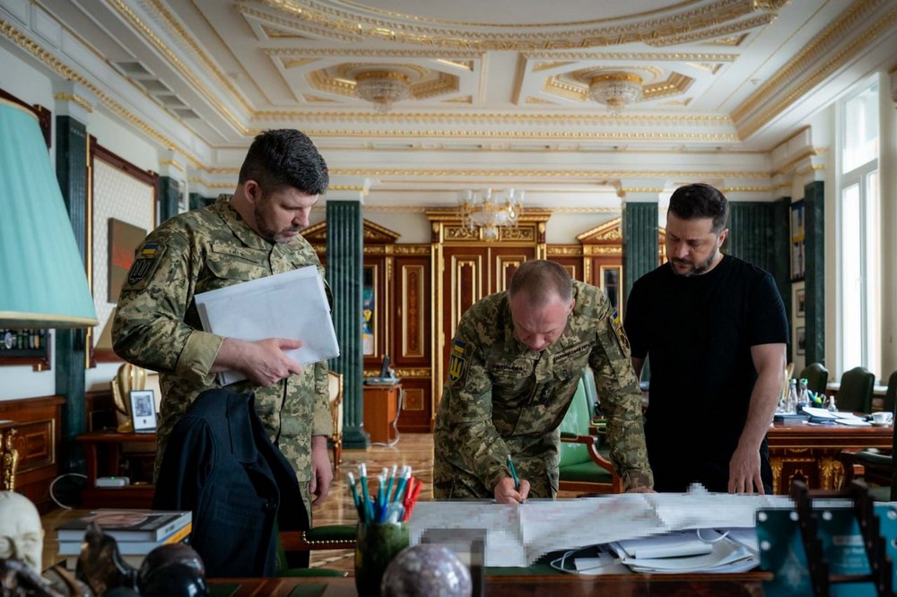 Далекобійні дії та сильні позиції на фронті – подальші кроки ЗСУ визначив Зеленський