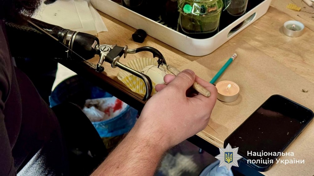 Традиції, що об’єднують: поліцейські та Захисники Прикарпаття долучилися до писанкарства Традиції, що об’єднують: поліцейські та Захисники Прикарпаття долучилися до писанкарства