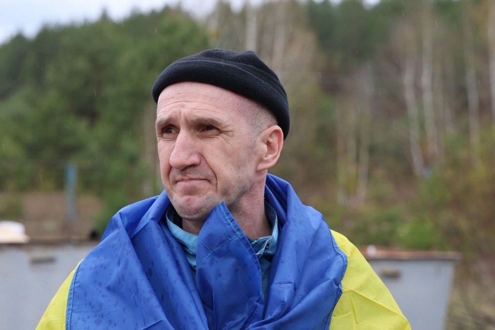 З полону повертаються ще 182 українця: військові і цивільні (фото) З полону повертаються ще 182 українця: військові і цивільні (фото)