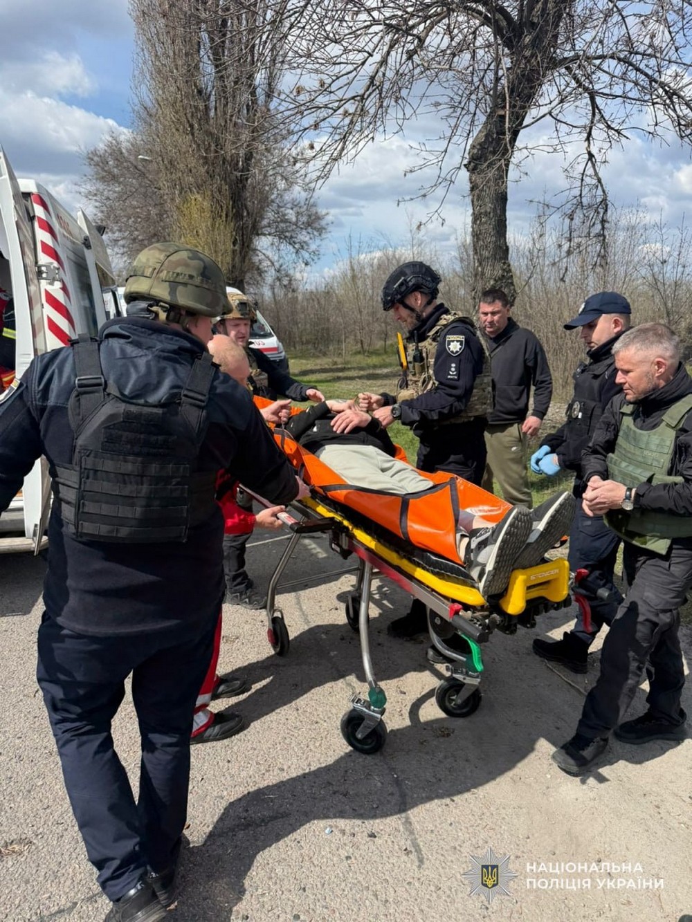 Люди помирали у своїх автівках... Десятки вбитих і поранених у Дніпрі 14 квітня внаслідок ворожого удару