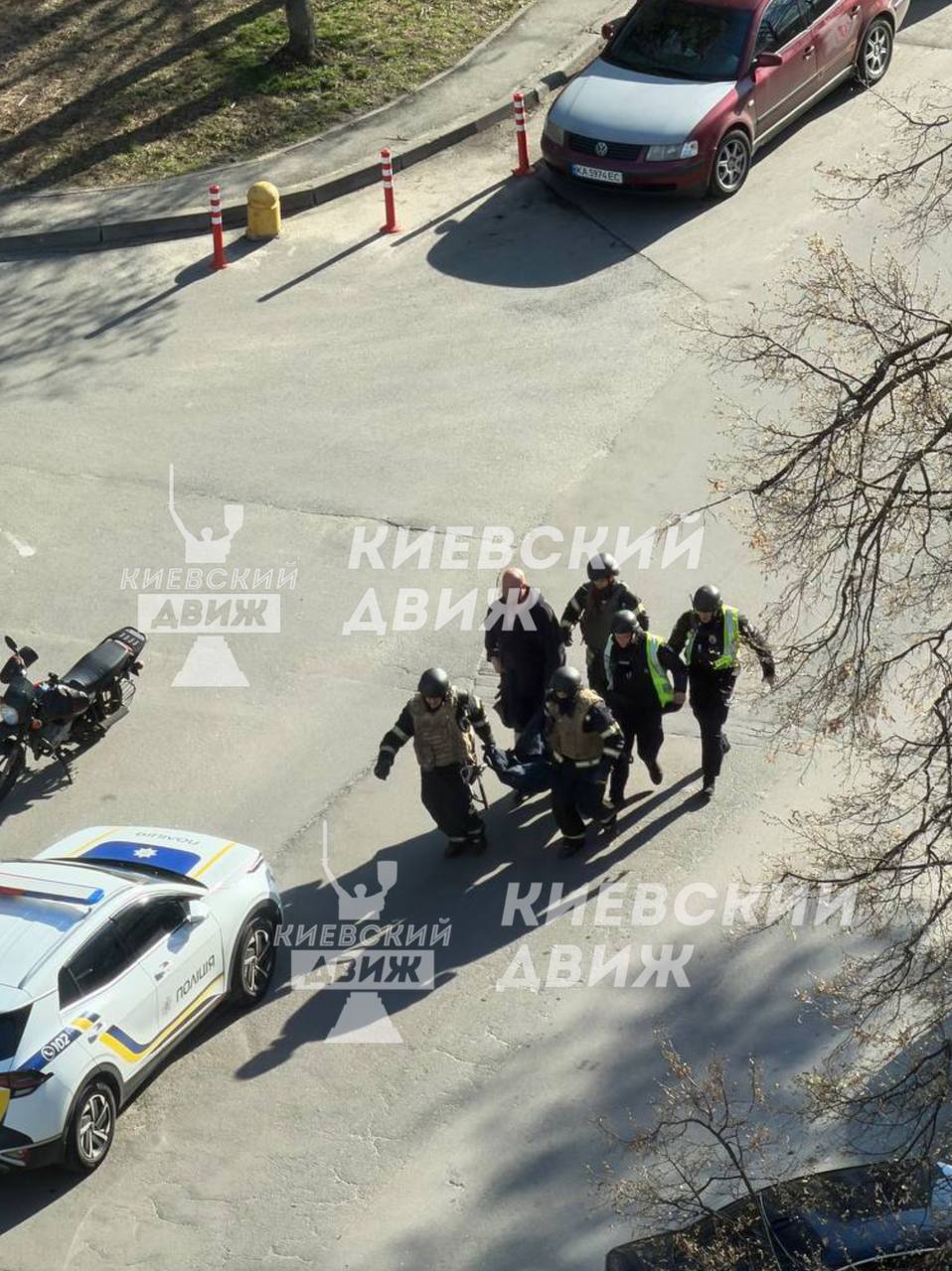 Теракт у Києві: чоловік розстрілював перехожих на вулиці – що відомо (фото, відео)