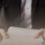 Людину оголосили померлою, але вона жива – які правові наслідки