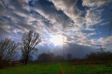 Хмарно з проясненнями, дощі: якою буде погода в Україні 2 квітня