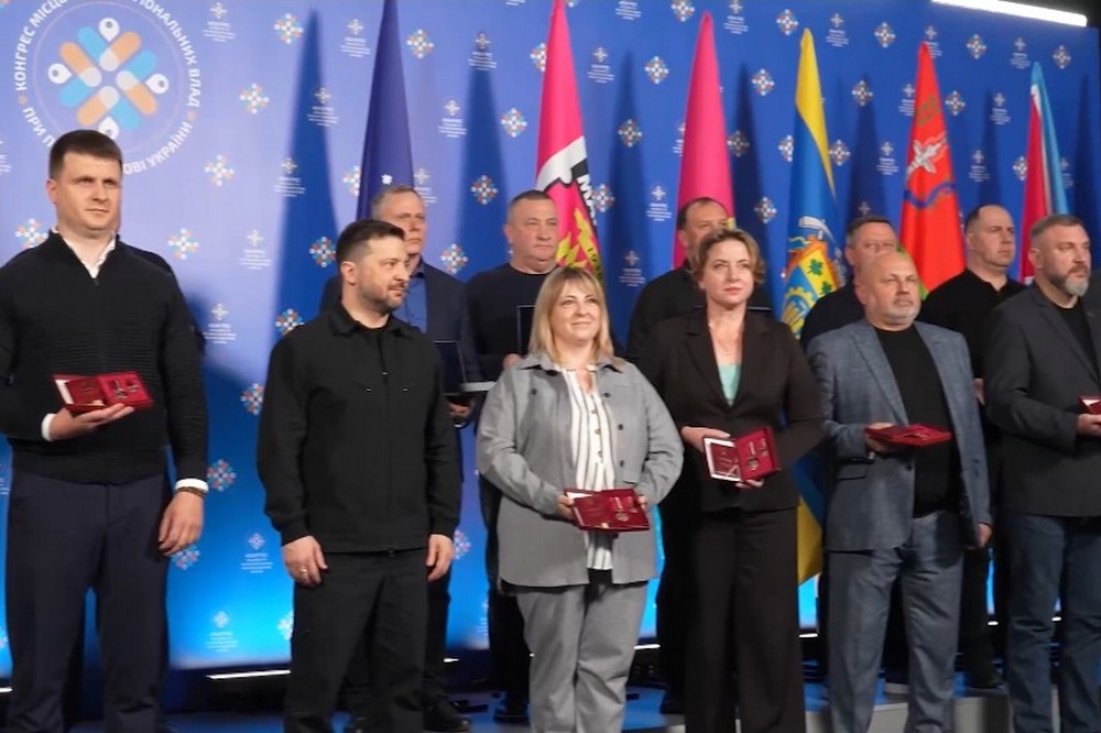 Відзнаку «Місто-герой» отримала низка громад України – хто у списку 1 Відзнаку «Місто-герой» отримала низка громад України – хто у списку