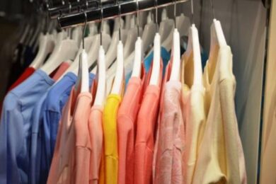 Гуманітарна допомога для ВПО у Луцьку – відкрито реєстрацію на отримання нового одягу