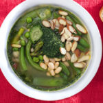 Рецепт дня: «Весняний зелений суп»