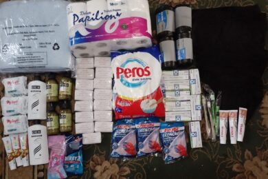 Триває видача гуманітарної допомоги на Нікопольщині: що у наборі, хто і як може отримати