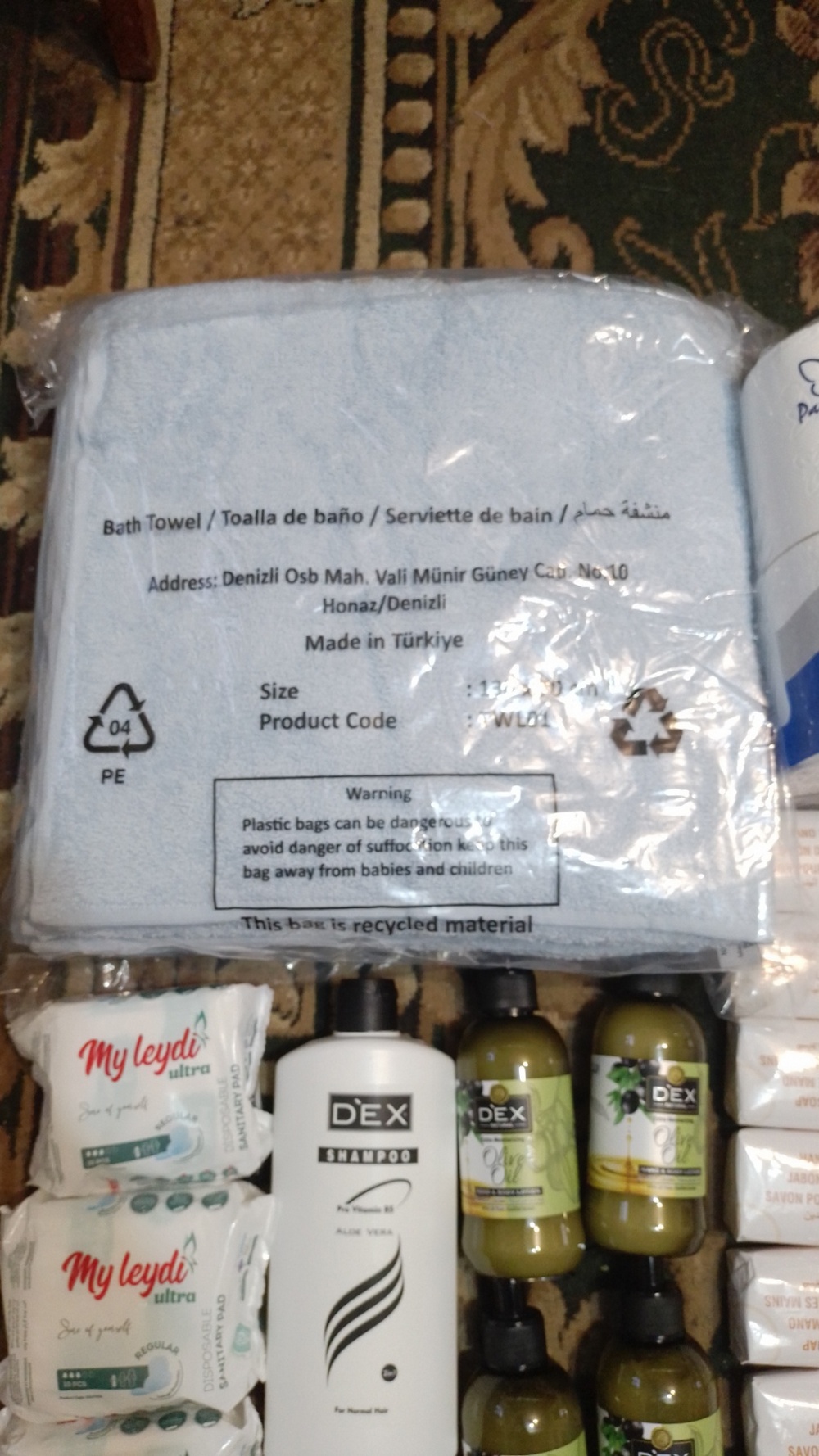 Триває видача гуманітарної допомоги на Нікопольщині: що у наборі, хто і як може отримати