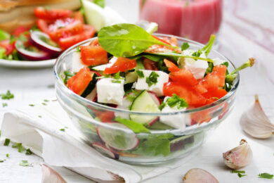 Рецепт дня: «Салат з редискою і огірком»