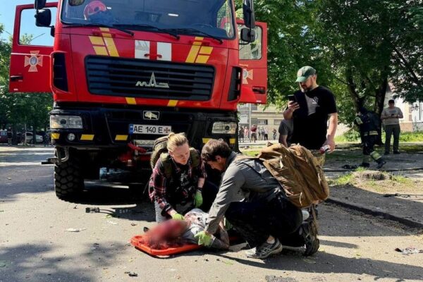 Масові жертви на вулицях українських міст: сьогодні Дергачі, Павлоград, Краматорськ, вчора – Богодухів… Терор росії триває (фото)