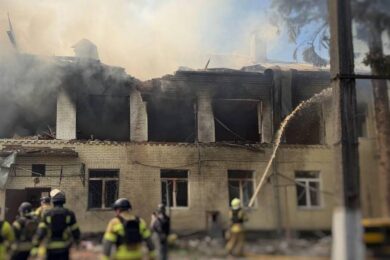 Вбиті і десятки поранених, удари по дитсадку, складу Varus, видавництву: нічна повітряна атака 6 травня – все що відомо (фото, відео)