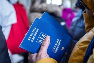 Допомога українцям в ЄС: чи продовжать тимчасовий захист після березня 2027 року