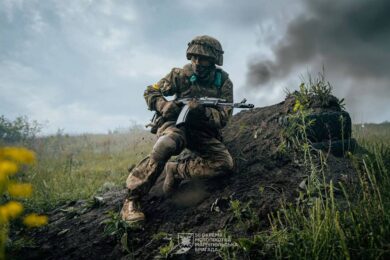 Війна в Україні 26 травня: найбільше штурмів на двох напрямках, відбулося 267 боєзіткнень, ворог втратив 1010 солдатів за добу