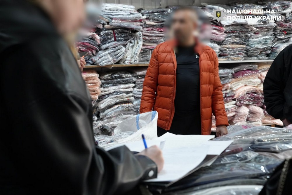 Гуманітарна допомога на прилавках ринку: викрито схему на 44 млн грн (фото, відео)