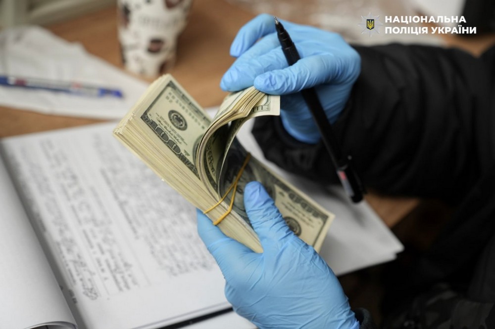 Гуманітарна допомога на прилавках ринку: викрито схему на 44 млн грн (фото, відео)