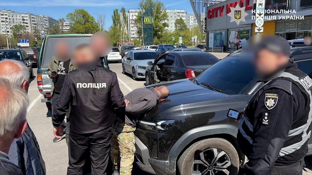 Комбат вимагав у підлеглих на Запорізькому напрямку по 200 грн щомісяця: затримано військовослужбовця (фото)