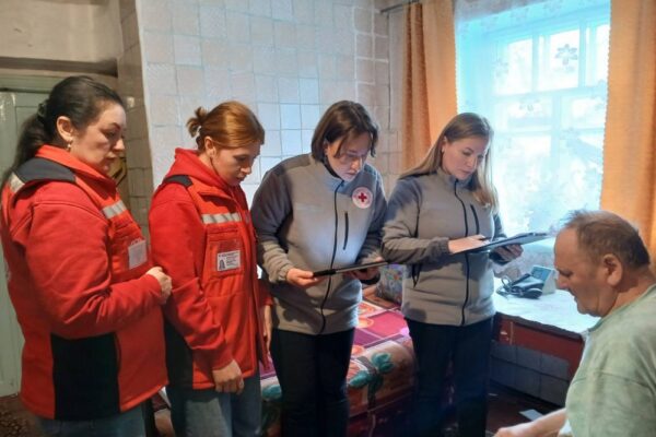 Запрацювала вже третя мобільна реабілітаційна команда на Хмельниччині: які послуги надають, куди звертатися