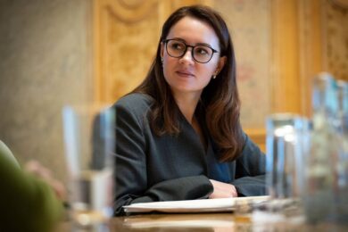 Проблема кадрів в Україні: стартувала державна програма стажування для людей 50+ – як зареєструватися
