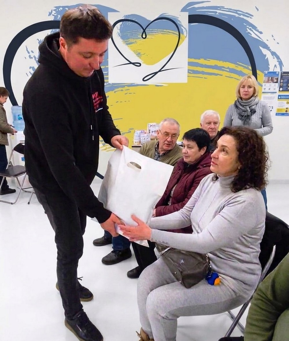 Видача додаткових продуктових наборів для ВПО з Маріуполя у Києві: відкрито реєстрацію