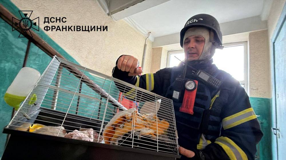 Є загиблі і поранені, під ударом були західні регіони, влучання по залізниці та інфраструктурі: денна повітряна атака 13 травня – все, що відомо (фото, відео)