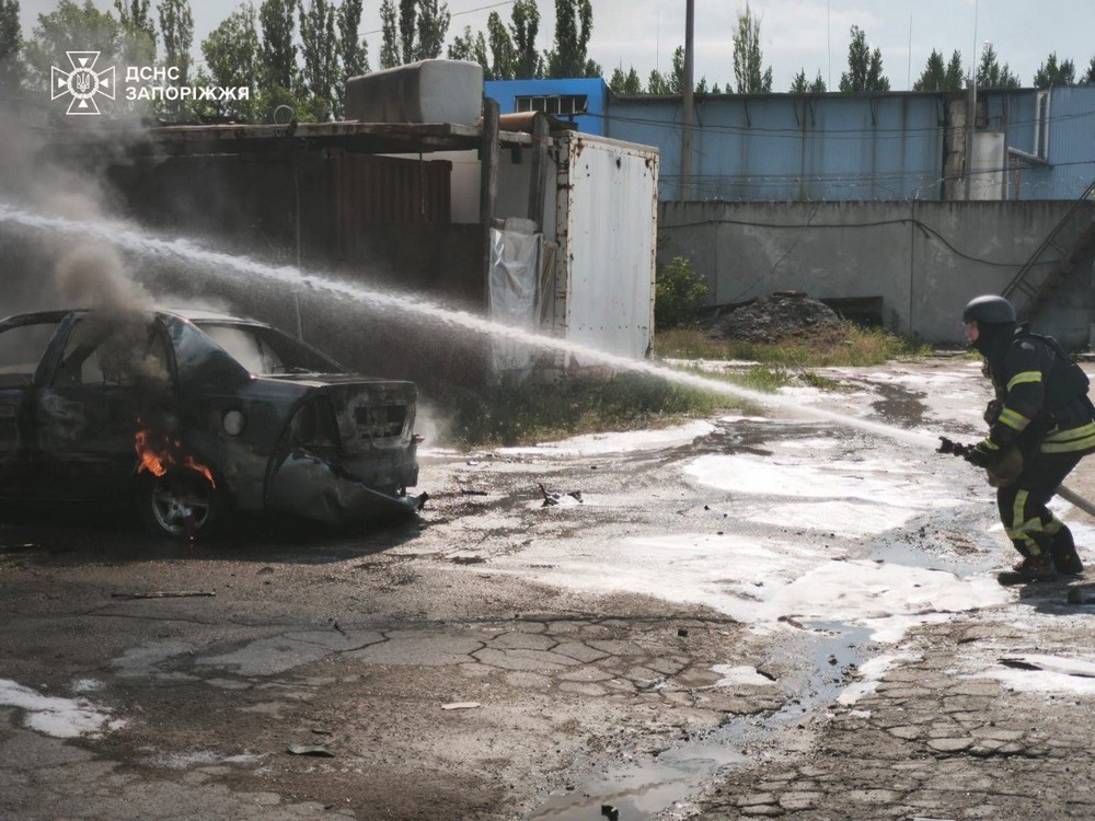 Є жертви, серед поранених мама і дитина: нічна повітряна атака 15 травня триває досі – все, що відомо (фото, відео)