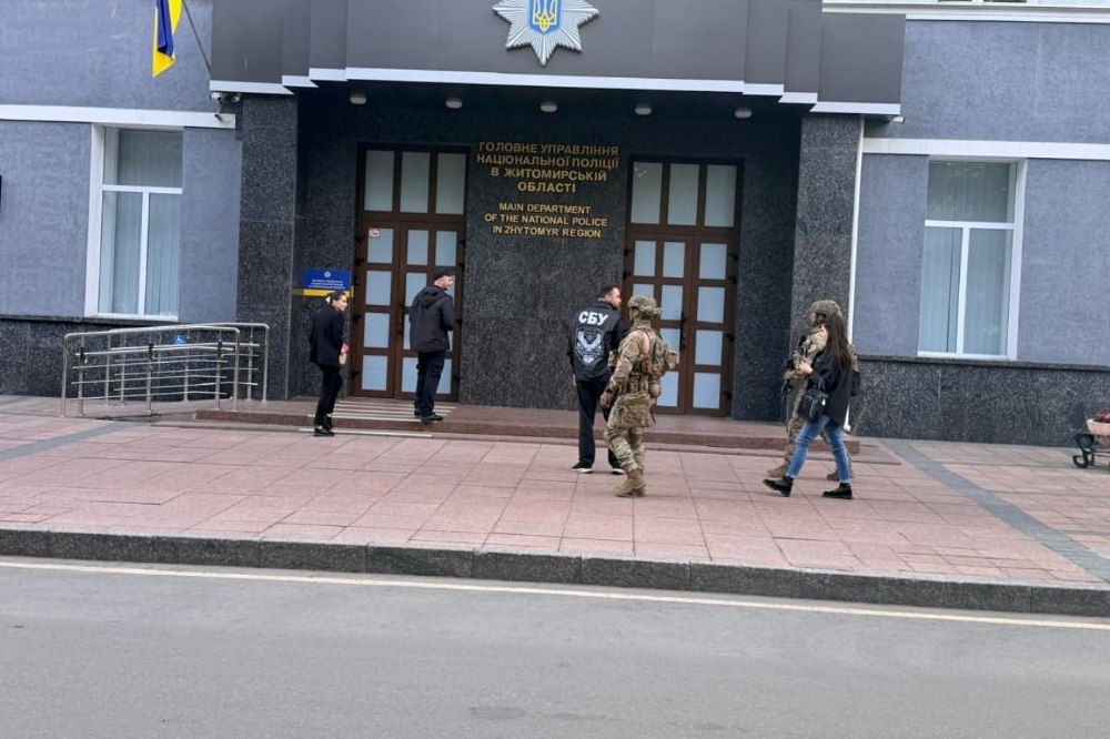 Прикриття мережі «порноофісів» - чиновники Нацполіції отримали запобіжні заходи 1 Прикриття мережі «порноофісів» - чиновники Нацполіції отримали запобіжні заходи