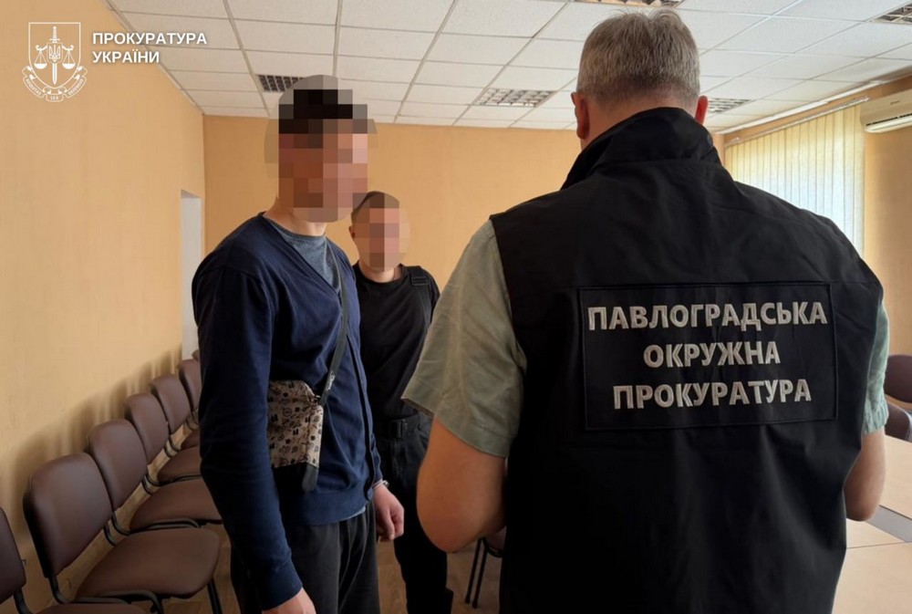 Одного разу притиснув її руку до розпеченої газової форсунки: на Дніпропетровщині чоловік катував вагітну 16-річну співмешканку Одного разу притиснув її руку до розпеченої газової форсунки: на Дніпропетровщині чоловік катував вагітну 16-річну співмешканку