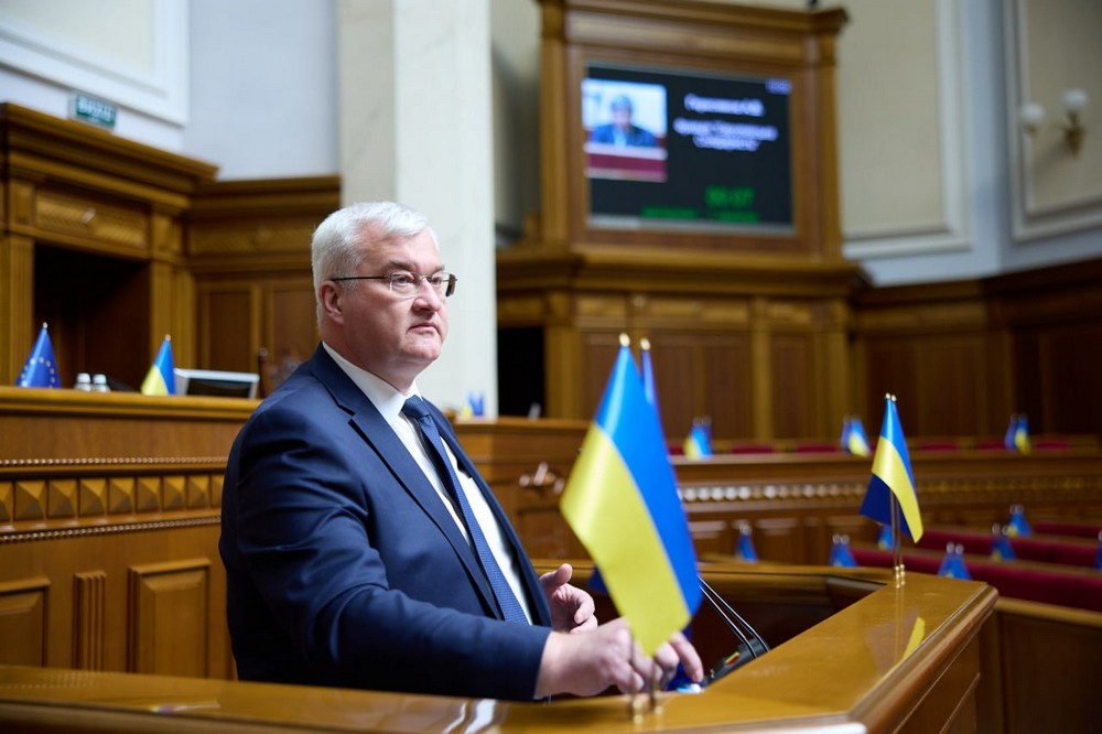 Процес повернення українців з-за кордону розпочато – Сибіга