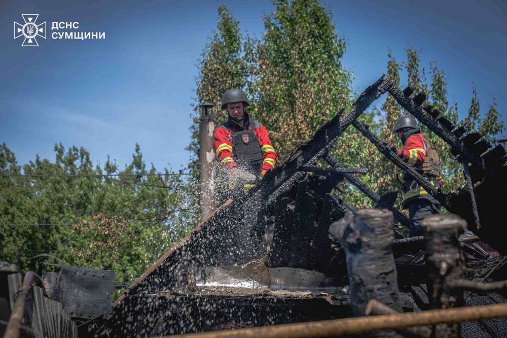 Є загиблі і багато поранених, виникли пожежі, понівечена інфраструктура – ворог атакував Дніпропетровщину, Донеччину, Суми і Харків (фото, відео) Є загиблі і багато поранених, виникли пожежі, понівечена інфраструктура – ворог атакував Дніпропетровщину, Донеччину, Суми і Харків (фото, відео)