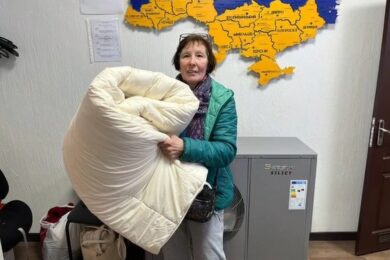 Різнобічна допомога ВПО у Києві: речі, консультації, пральня, розваги для дітей – куди звертатися (відео)