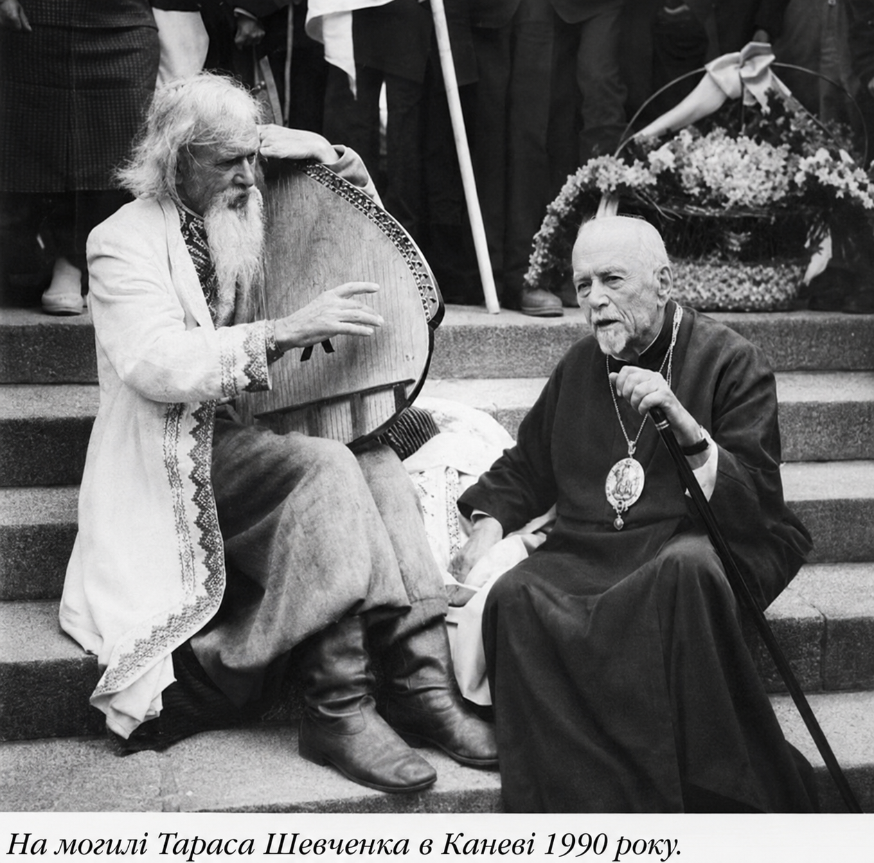 На могилі Шевченка