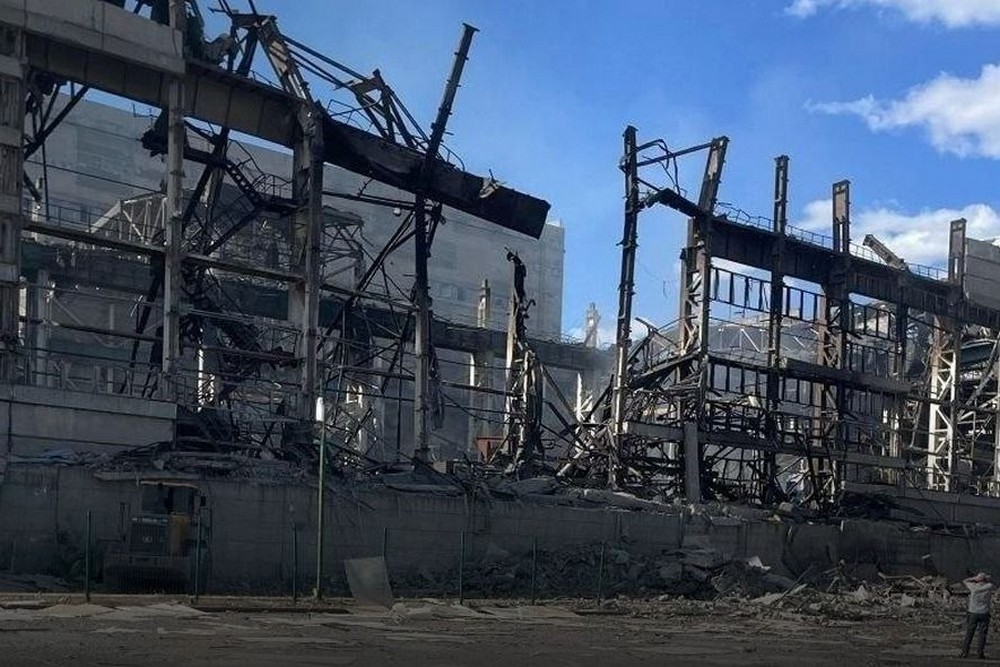 ОФІЦІЙНО! Уражено два НПЗ РФ, залізничний міст та склад боєприпасів ворога 1 ОФІЦІЙНО! Уражено два НПЗ РФ, залізничний міст та склад боєприпасів ворога