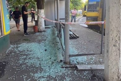 Тіло жінки під завалами, серед поранених дитина: удари по автовокзалу, зупинці, пошті, енергетиці: нічна повітряна атака 8 червня – все, що відомо (фото)