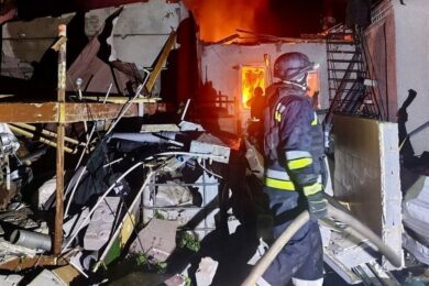 Блекаут на ЗАЕС, вбиті у власних будинках люди і десятки поранених, серед них діти: масована нічна повітряна атака 11 червня – все, що відомо (фото)