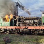 Тривають ворожі удари по залізниці: сьогодні атаки у двох областях, є травмовані залізничники